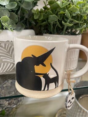 Halloween Black Cat with Witch & Moon 🐈‍⬛ Glazed Ceramic Coffee Mug NWT